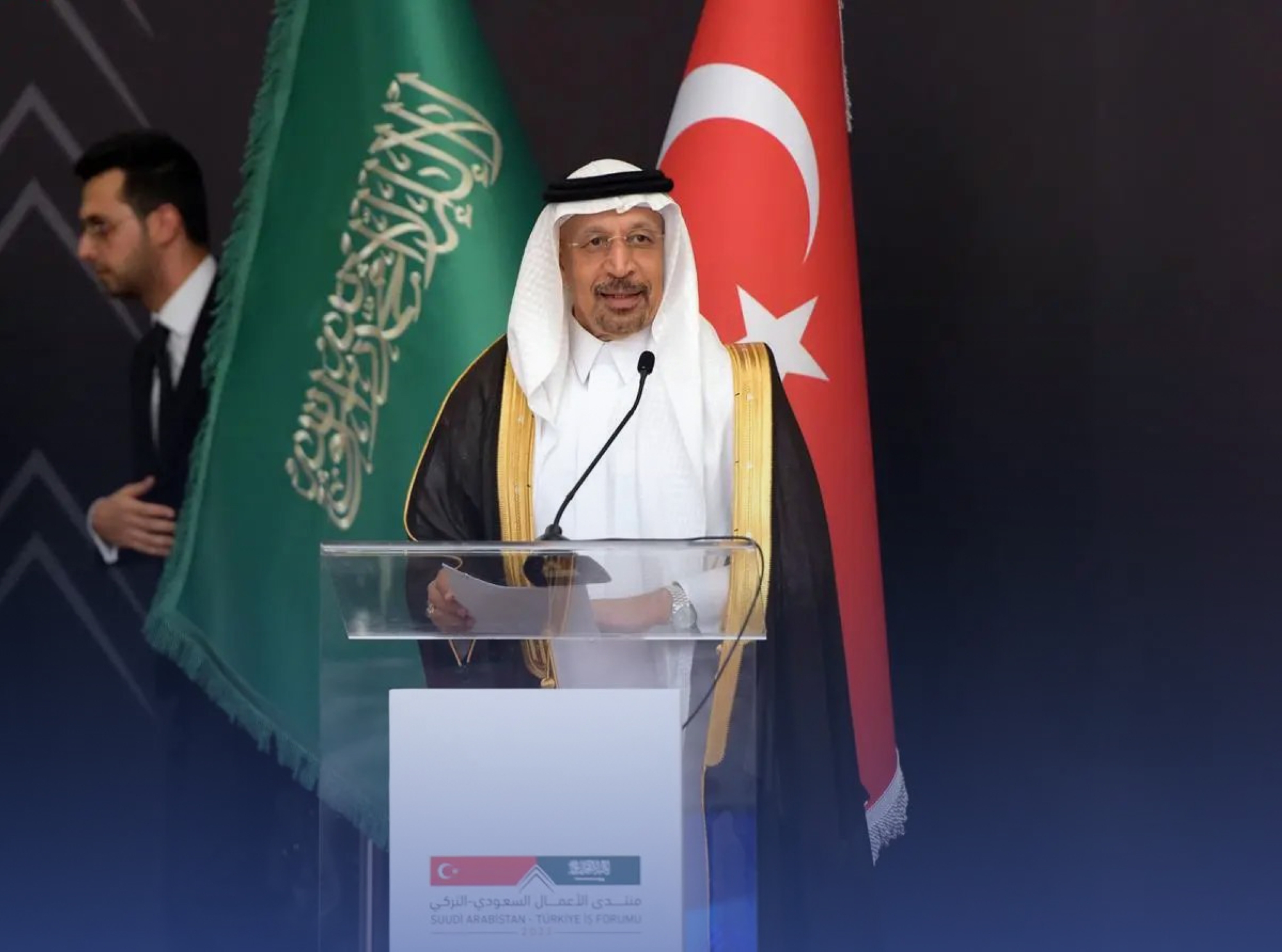 الفالح: استثمارات بـ"3 تريليونات" دولار بـ2030