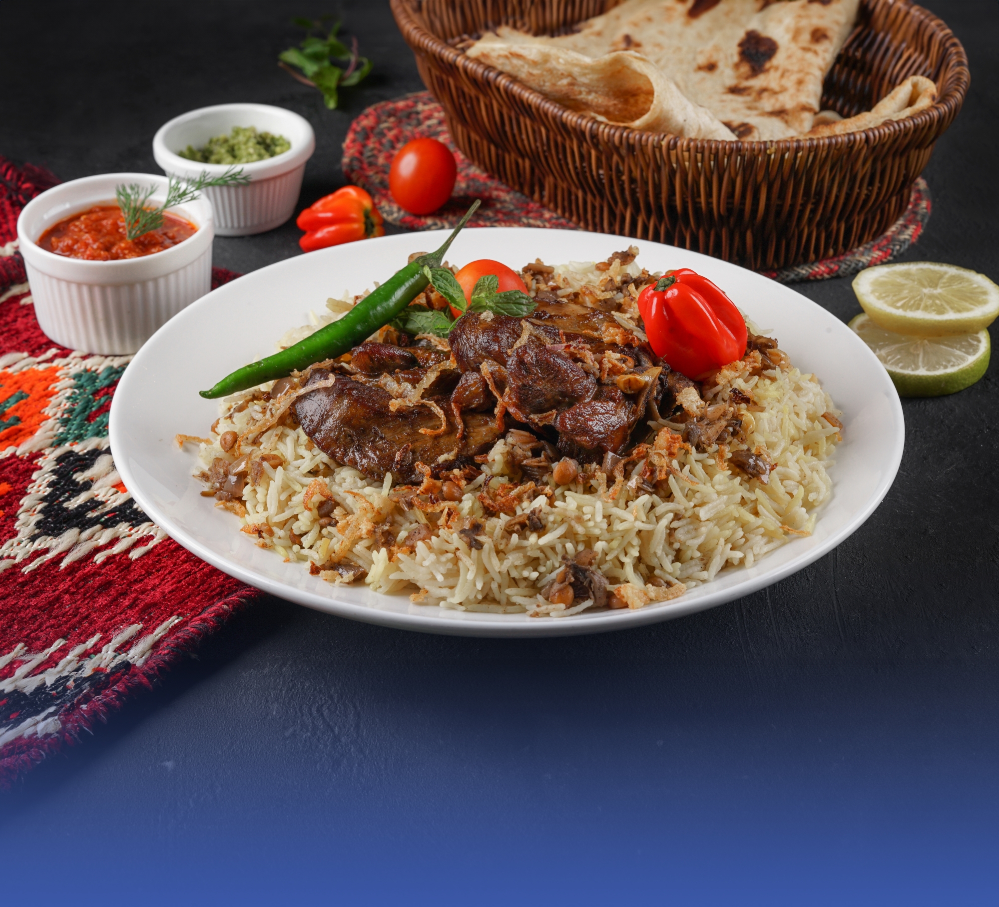 "الأرز المديني" مائدة "الملوك" وهوية المدينة