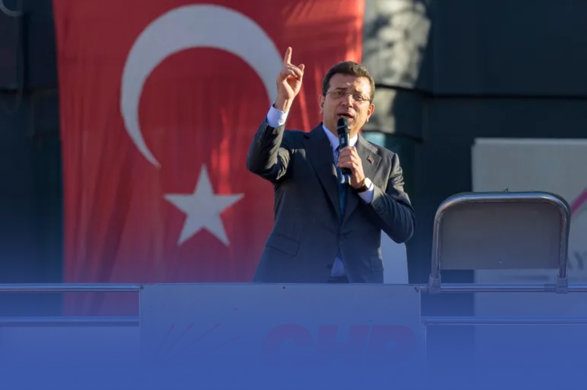 حزب "إمام أوغلو" يسمّيه مرشحاً رئاسياً ضد أردوغان