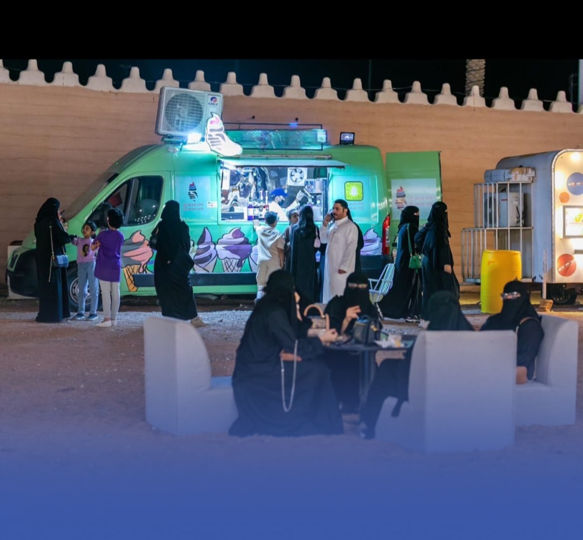 اشتراطات جديدة للفود ترك: منع المكبرات وتحديد وقت الإغلاق