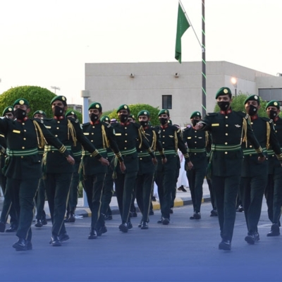 ‘الدفاع’ تفتح باب ‘التجنيد الموحد’ للرجال والنساء