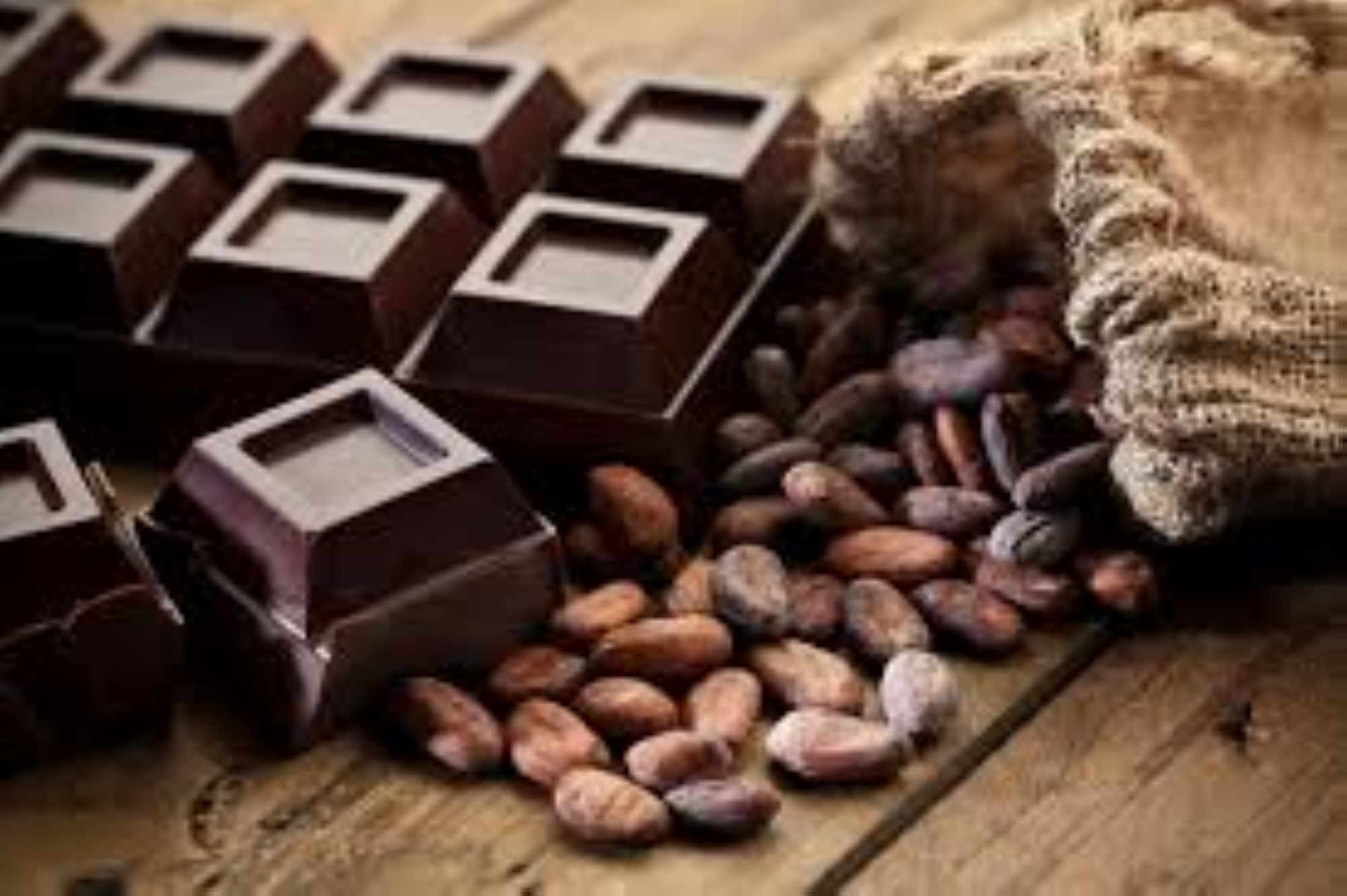 دراسة: تناول الشوكولاتة يبطئ الشيخوخة