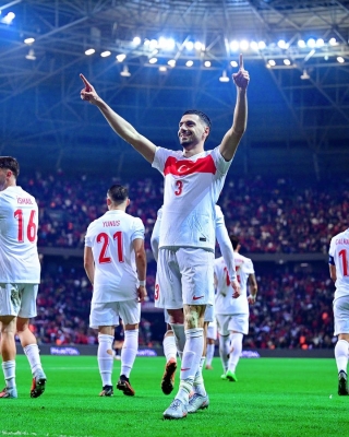 لاعبو دوري روشن يتألقون ويقتربون من حجز مقاعدهم في مونديال 2026