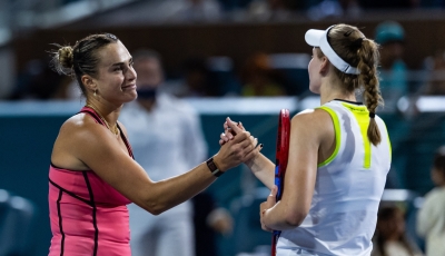 سبالينكا تضرب موعداً مع جوف في نهائي بطولة ميامي