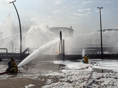 البحرين: السيطرة على حريق ناتج عن استهداف إيراني