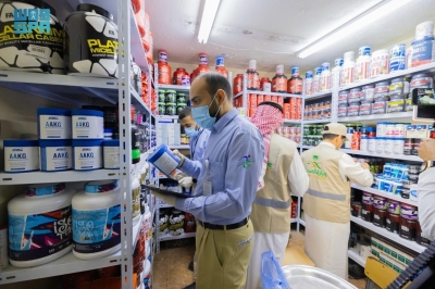 ضبط مدربين يروّجون لأدوية إنقاص الوزن وهرمونات غير آمنة