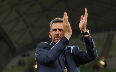 بوبوفيتش يطالب لاعبي أستراليا بإثبات جدارتهم بالمشاركة في المونديال