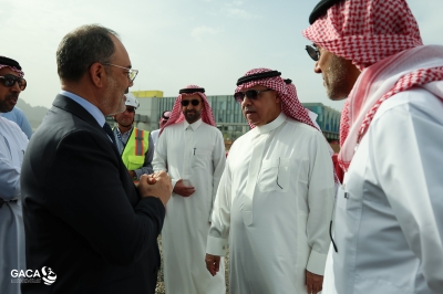 الدعيلج يقف على تطورات مشروع توسعة مطار المدينة