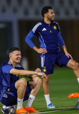 النصر يختتم تدريباته لمواجهة النجمة بحضور الدوليين