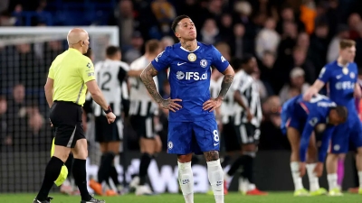 وكيل إنزو ينتقد عقوبة تشيلسي ويصفها بغير العادلة