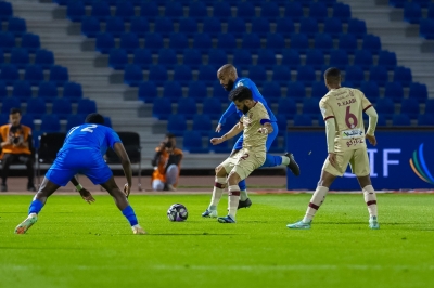 نيوم يخطف فوزًا مثيرًا على حساب الفيحاء