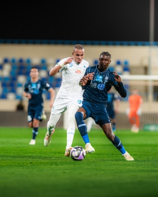 الأخدود يخطف انتصارًا مهمًا أمام الفتح في دوري روشن