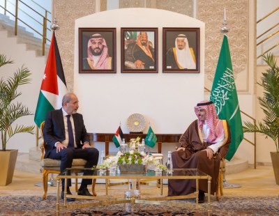 وزير الخارجية ونظيره الأردني يؤكدان رفضهما الاعتداءات الإيرانية