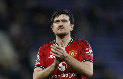 مجواير يمدد عقده مع مانشستر يونايتد