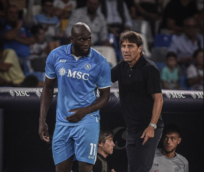 نابولي يعاقب لوكاكو بسبب التأهيل في بلجيكا