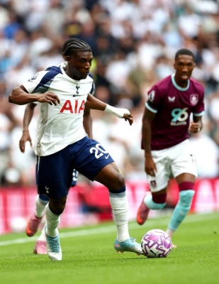 قدوس لاعب توتنهام قد يغيب عن كأس العالم بعد تجدد إصابته