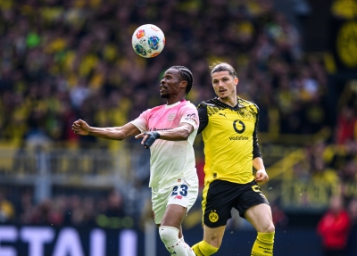 ليفركوزن يهزم دورتموند ويحافظ على حظوظه في بلوغ دوري الأبطال