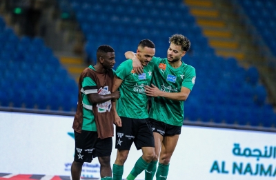 بعشرة لاعبين النجمة يحقق فوزه الثاني على حساب نيوم