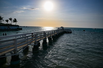 شاطئ اللؤلؤ.. لوحة فيروزية على أطراف جدة