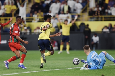 النصر يتجاوز الاتفاق ويعزز موقعه في قمة 