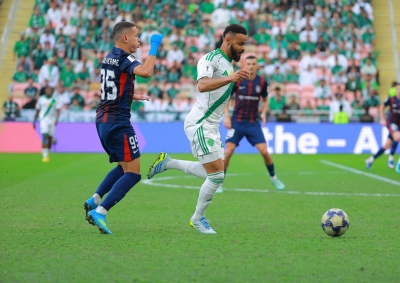 بعد إصابته القوية.. مجرشي والعيسى يزوران لاعب جوهور المصاب