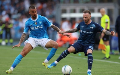 نابولي يُقرب إنتر ميلان من اللقب بخسارة أمام لاتسيو