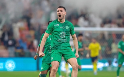 يايسله يعيد ديميرال لتشكيلة الأهلي الأساسية أمام فيسيل كوبي