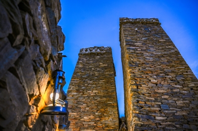 كنوز التراث تملأ جنبات الباحة