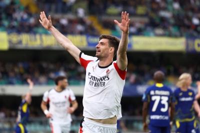 ميلان يعزز حظوظه في بلوغ دوري أبطال أوروبا بفوزه على فيرونا