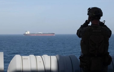 أمريكا تحتجز سفينة إيرانية وطهران ترفض إجراء محادثات