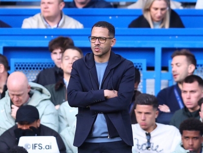 رغم 4 هزائم متتالية.. إدارة تشيلسي تجدد الثقة في روسنير