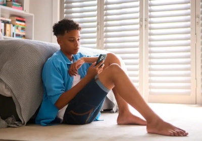 جامعة هارفرد تُطلق تطبيقًا ذكيًا لعلاج الاكتئاب