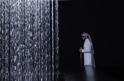 موسيقيّ كفيف يحوّل 