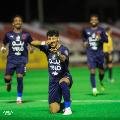 دوري يلو 30.. أبها يقترب من اللقب.. ومنافسة شرسة على الوصافة