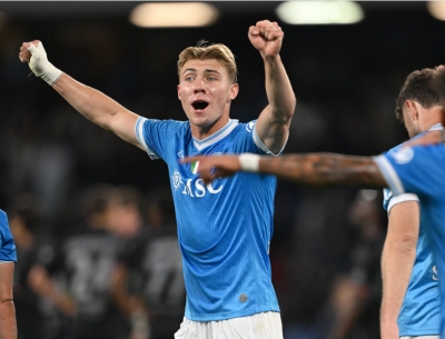 نابولي يسحق كريمونيزي برباعية ويؤجل تتويج إنتر بالدوري الإيطالي