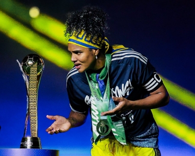 سيدات النصر يحتفلن بلقب الدوري الممتاز