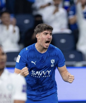 مدافع الهلال يقترب من العودة إلى الدوري التركي