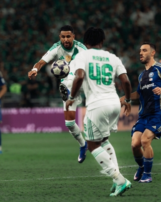 الاتحاد الجزائري يهنئ محرز باللقب الآسيوي مع الأهلي