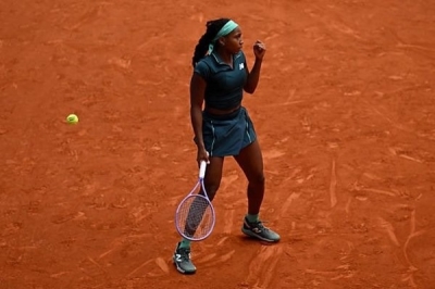 جوف تهزم المرض.. وتبلغ دور الـ16 في مدريد المفتوحة للتنس