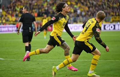 دورتموند يكتسح فرايبورج ويؤكد حضوره في دوري الأبطال