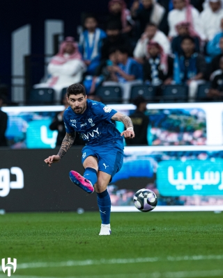 جاهزية نيفيز لمباراة الهلال أمام الحزم