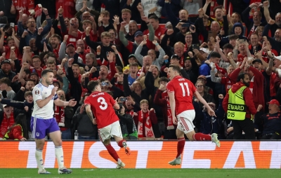فورست يهزم فيلا في ذهاب قبل نهائي الدوري الأوروبي