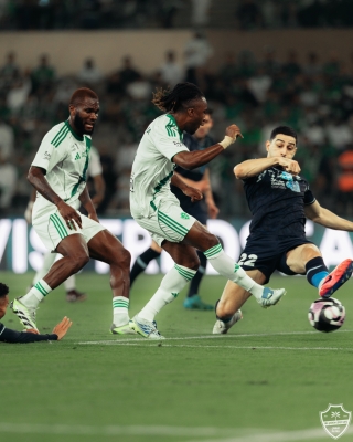 الأهلي يكتسح الأخدود برباعية ويؤكد هبوطه إلى 