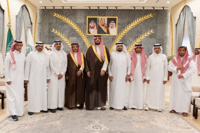 مُحافظ الطائف يستقبل إدارة نادي عكاظ ويطّلع على إنجازاته