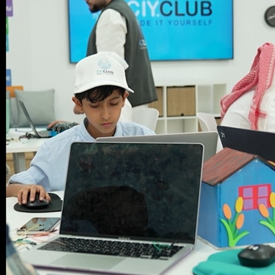 شغف مبكر بالتقنية.. أطفال يحوّلون أفكارهم إلى مشاريع