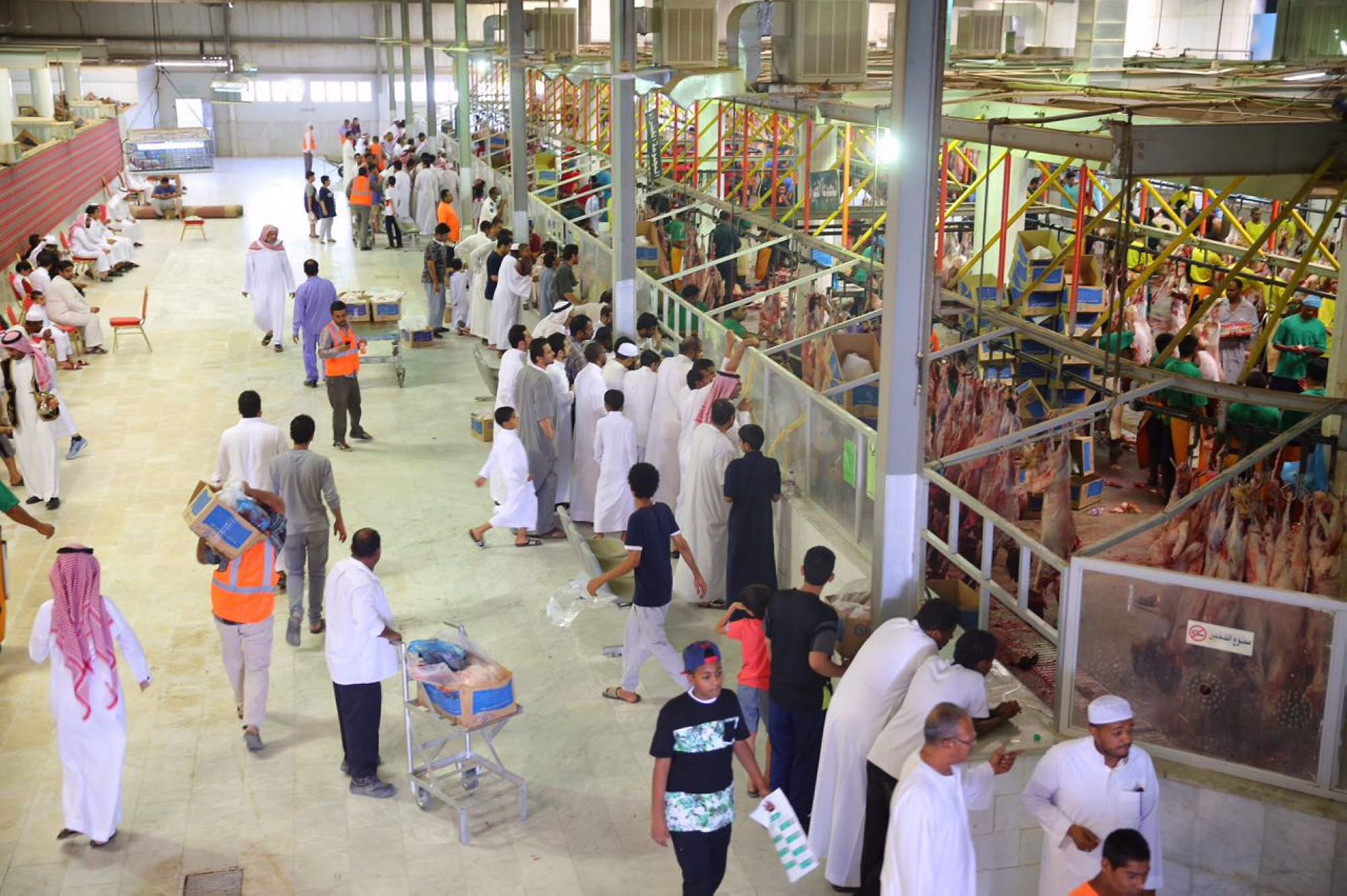 ضبط 490 مخالفة بأسواق ومسالخ بالرياض