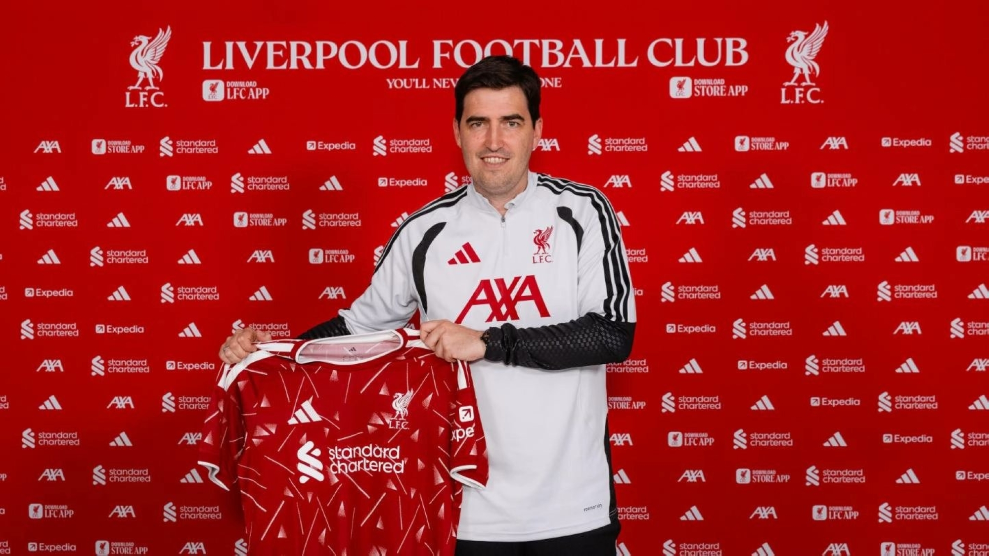 ليفربول يعلن تعيين إيراولا مدرباً جديداً