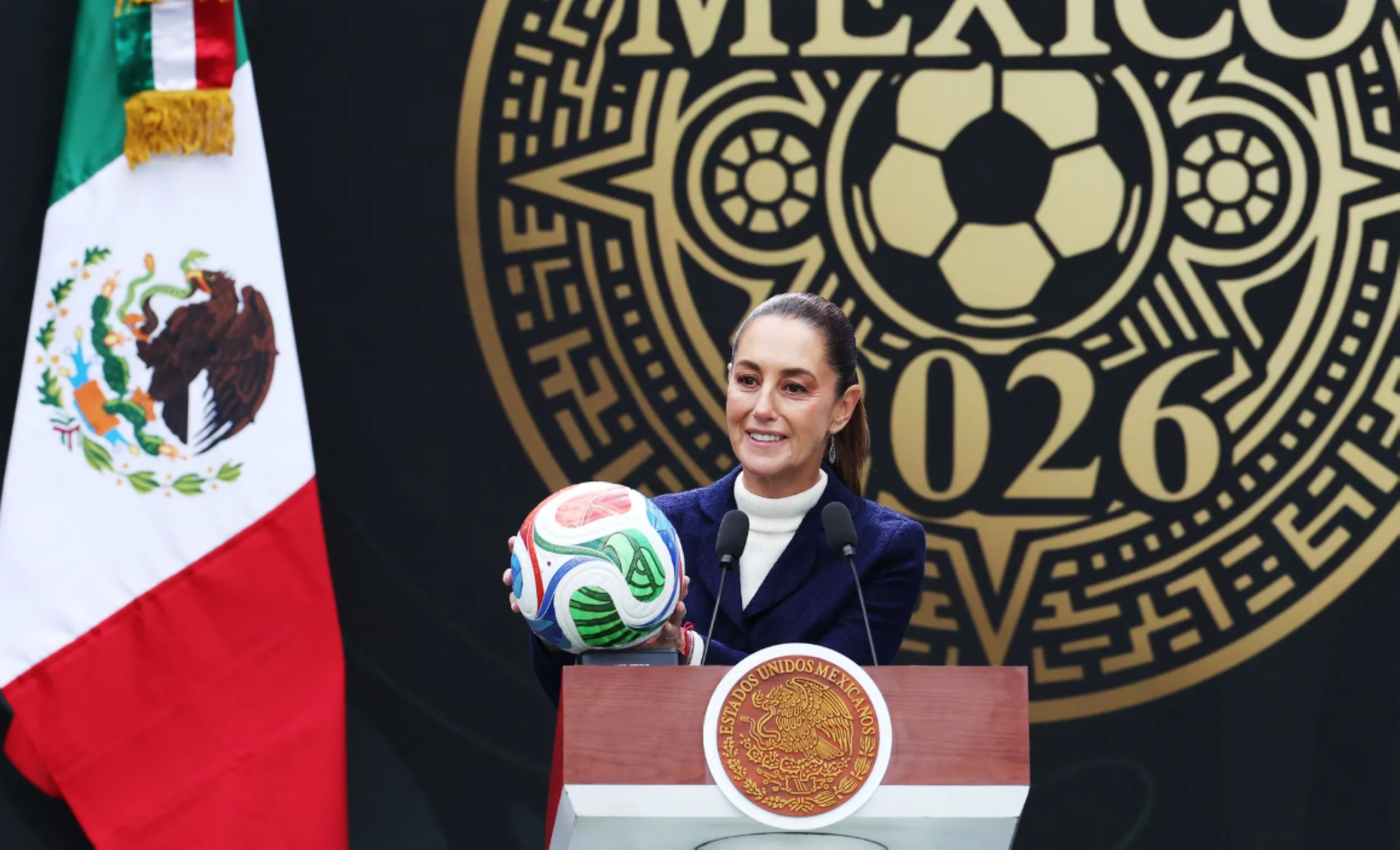 رئيسة المكسيك تتعهد بإقامة افتتاح كأس العالم 2026 في أجواء آ