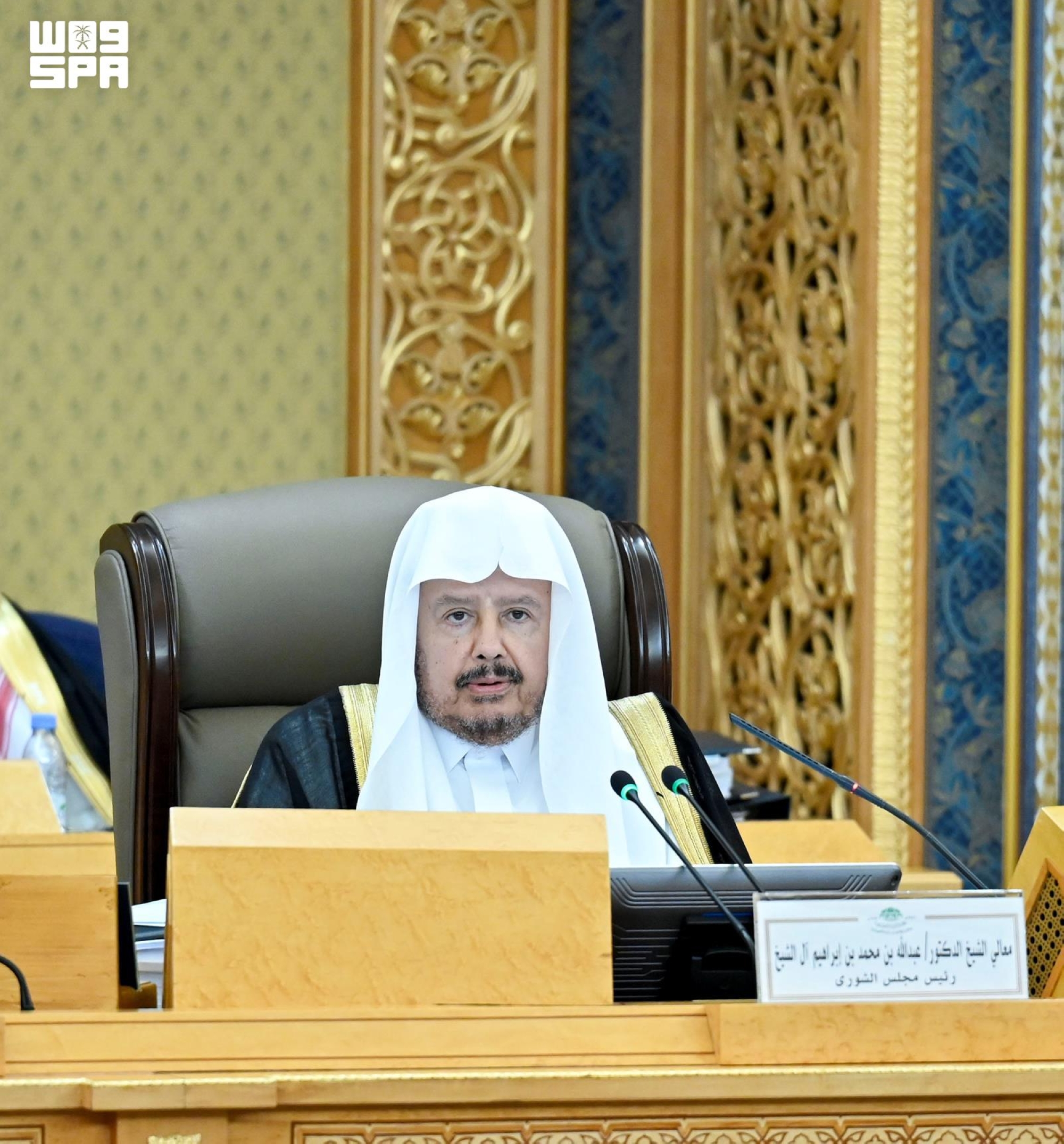 مطالبة شورية بمعالجة أسعار تذاكر الطيران وتعديل اسم المسافر