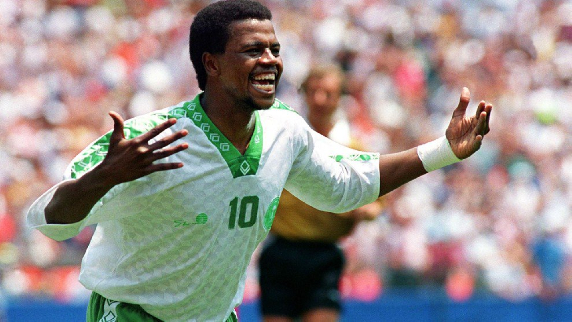 فلاش باك.. هدف سعيد العويران الذي أبهر العالم في مونديال 199